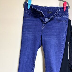 Refuge Women's Vibrant Blue Skinny Jeans